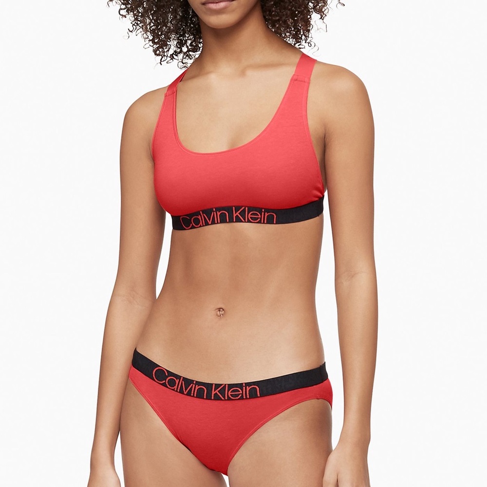 NWT Calvin Klein Reconsidered Comfort Unlined Bralette